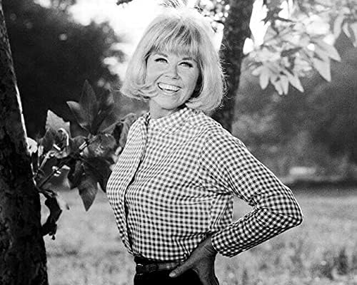 Doris Day nasmijana Vanjska poza u kariranoj košulji Doris Day Prikaži fotografiju 8x10 inča